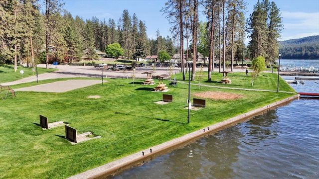 125 E Franklin Dr, Nine Mile Falls, WA 99026