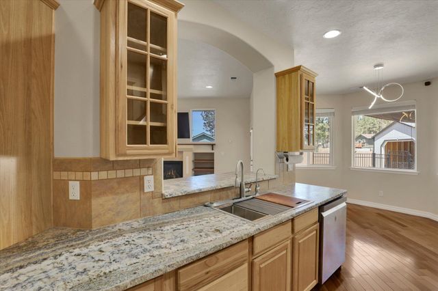 125 E Franklin Dr, Nine Mile Falls, WA 99026