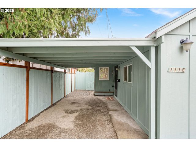 1116 Ne IRVINE St, Mc Minnville, OR 97128