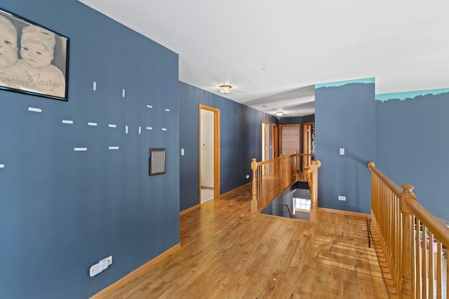 1917 W River Oaks Drive, Round Lake, IL 60073