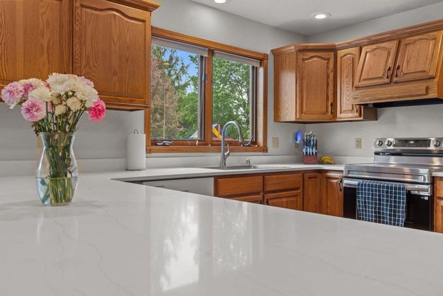 49 AURORA LANE, Fond Du Lac, WI 54935