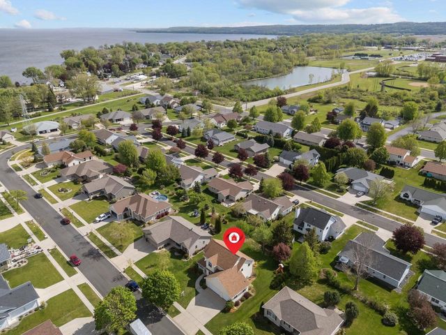 49 AURORA LANE, Fond Du Lac, WI 54935