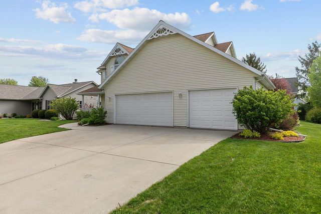 49 AURORA LANE, Fond Du Lac, WI 54935