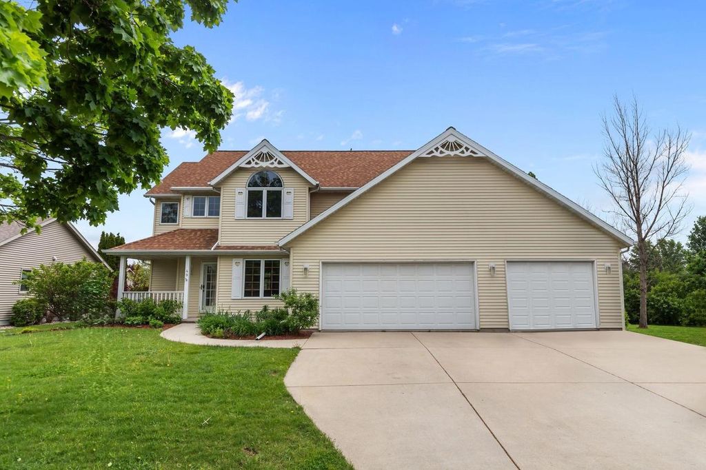 49 AURORA LANE, Fond Du Lac, WI 54935