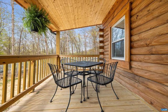 136 WILDWOOD LN, Shenandoah, VA 22849