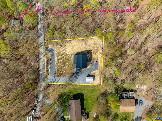 136 WILDWOOD LN, Shenandoah, VA 22849