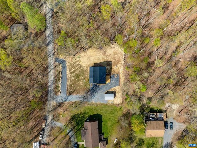 136 WILDWOOD LN, Shenandoah, VA 22849