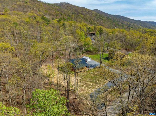 136 WILDWOOD LN, Shenandoah, VA 22849