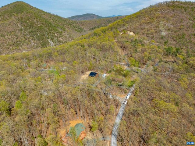 136 WILDWOOD LN, Shenandoah, VA 22849