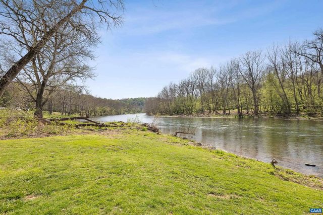 136 WILDWOOD LN, Shenandoah, VA 22849