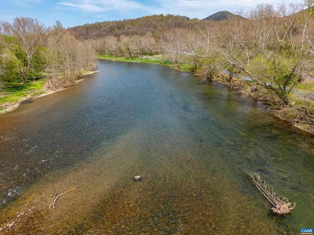 136 WILDWOOD LN, Shenandoah, VA 22849