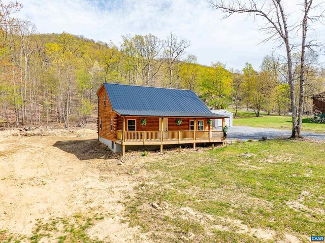 136 WILDWOOD LN, Shenandoah, VA 22849