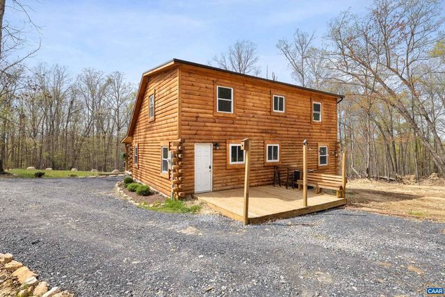 136 WILDWOOD LN, Shenandoah, VA 22849