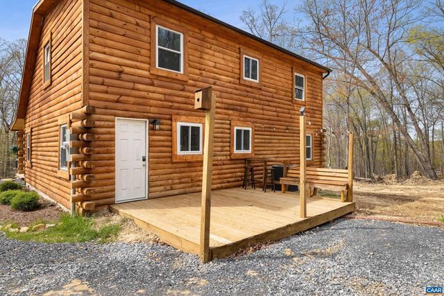 136 WILDWOOD LN, Shenandoah, VA 22849