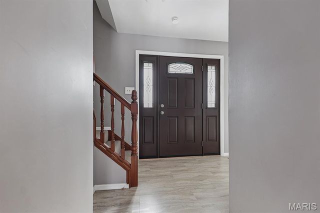 4227 River Oaks Drive, Florissant, MO 63034