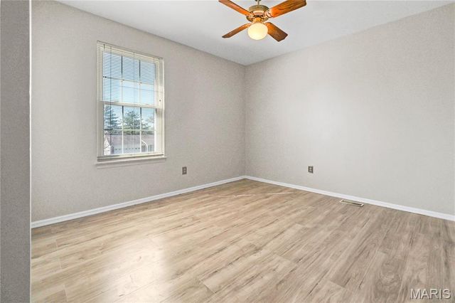 4227 River Oaks Drive, Florissant, MO 63034