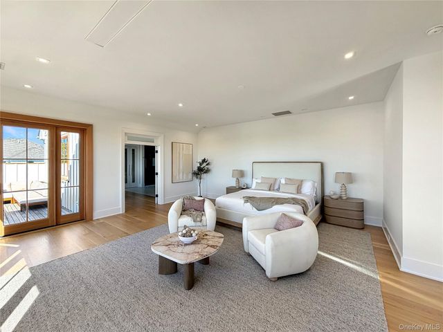 522 Wickapogue Road, Southampton, NY 11968
