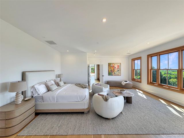 522 Wickapogue Road, Southampton, NY 11968