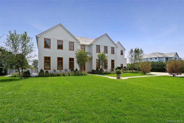 522 Wickapogue Road, Southampton, NY 11968