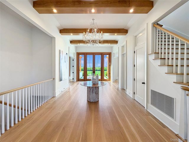 522 Wickapogue Road, Southampton, NY 11968