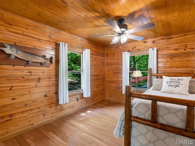6482 S Lakeshore Drive, Hillsboro, MO 63050