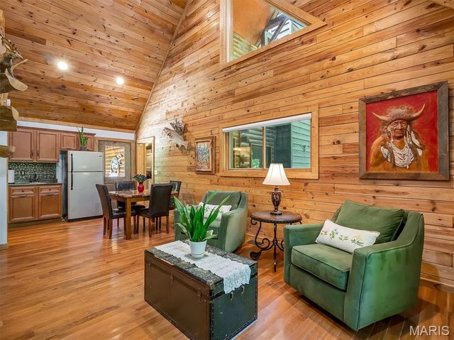 6482 S Lakeshore Drive, Hillsboro, MO 63050