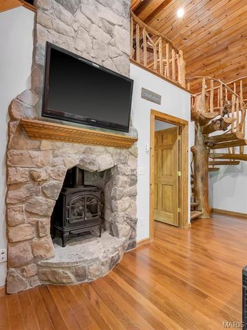 6482 S Lakeshore Drive, Hillsboro, MO 63050