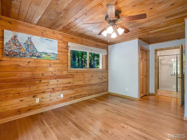 6482 S Lakeshore Drive, Hillsboro, MO 63050