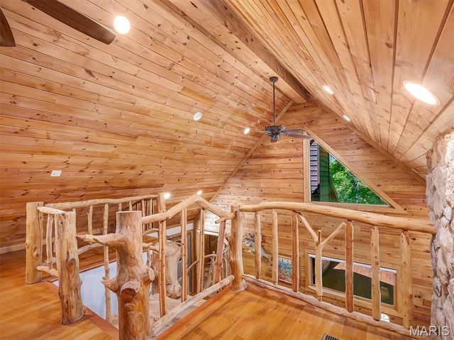 6482 S Lakeshore Drive, Hillsboro, MO 63050