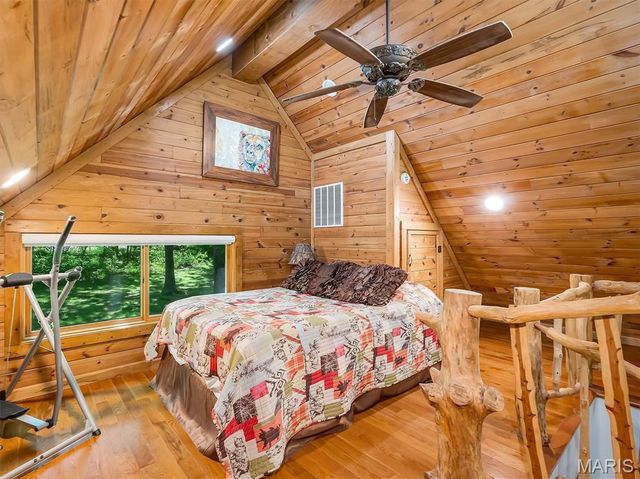 6482 S Lakeshore Drive, Hillsboro, MO 63050