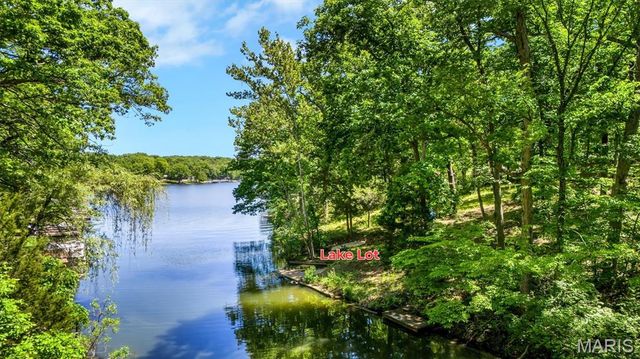6482 S Lakeshore Drive, Hillsboro, MO 63050