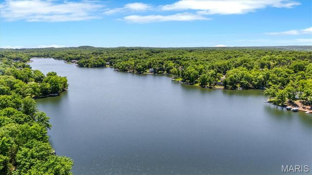 6482 S Lakeshore Drive, Hillsboro, MO 63050