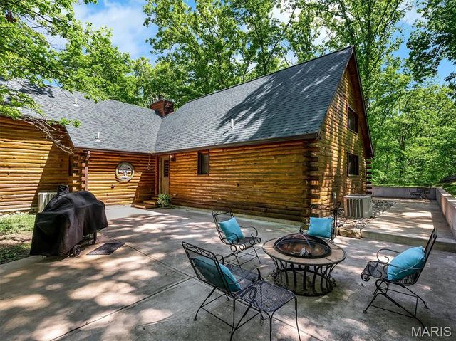 6482 S Lakeshore Drive, Hillsboro, MO 63050
