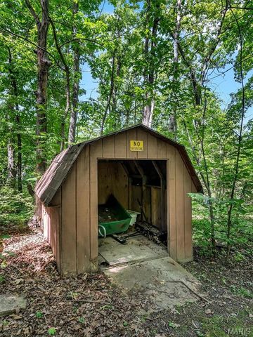 6482 S Lakeshore Drive, Hillsboro, MO 63050