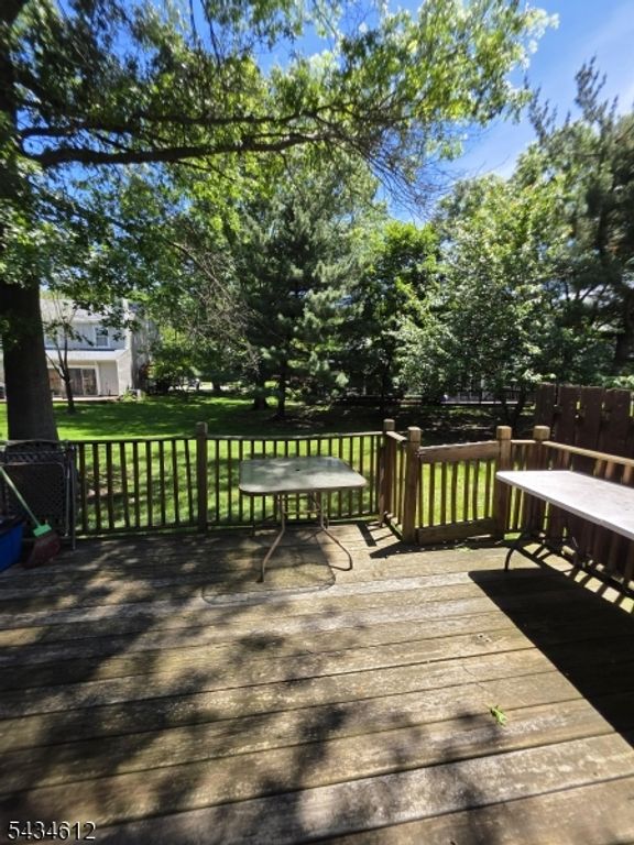 394 Rittenhouse Ct, North Brunswick Twp., NJ 08902 — photo 4