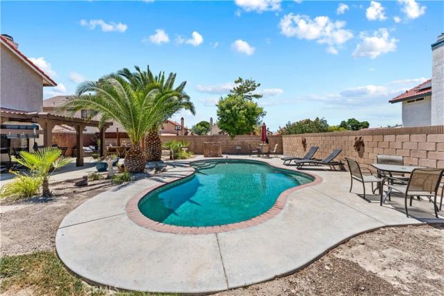 3523 W Avenue K4, Lancaster, CA 93536