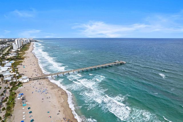 2050 NE 39th Street 110 S, Lighthouse Point, FL 33064