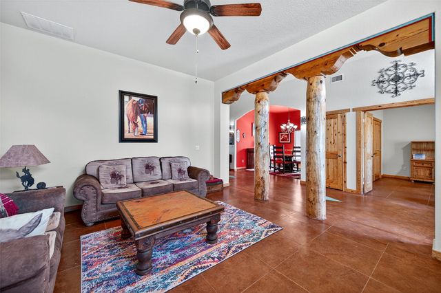 200 Cayuga Trail, Lake Kiowa, TX 76240