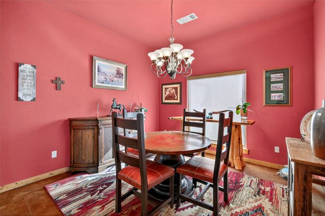 200 Cayuga Trail, Lake Kiowa, TX 76240