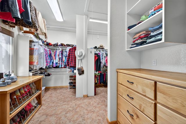 200 Cayuga Trail, Lake Kiowa, TX 76240