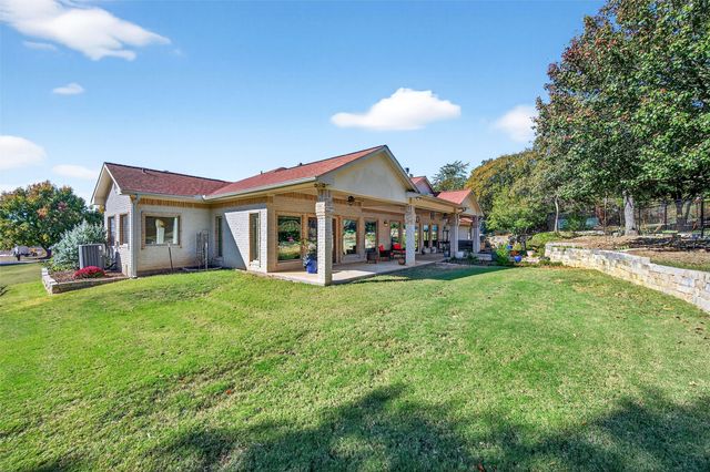 200 Cayuga Trail, Lake Kiowa, TX 76240