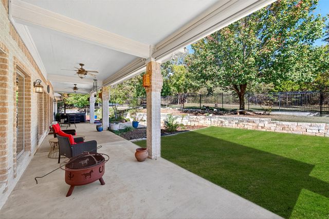 200 Cayuga Trail, Lake Kiowa, TX 76240