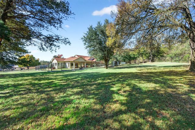 200 Cayuga Trail, Lake Kiowa, TX 76240