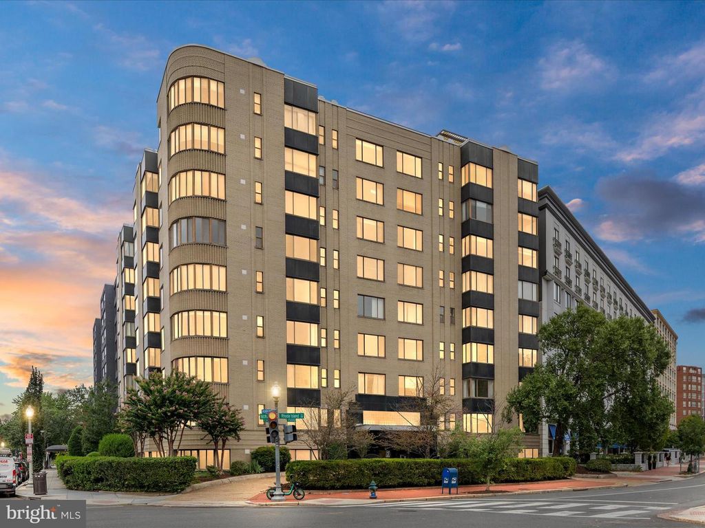 1 SCOTT CIR NW #3, Washington, DC 20036