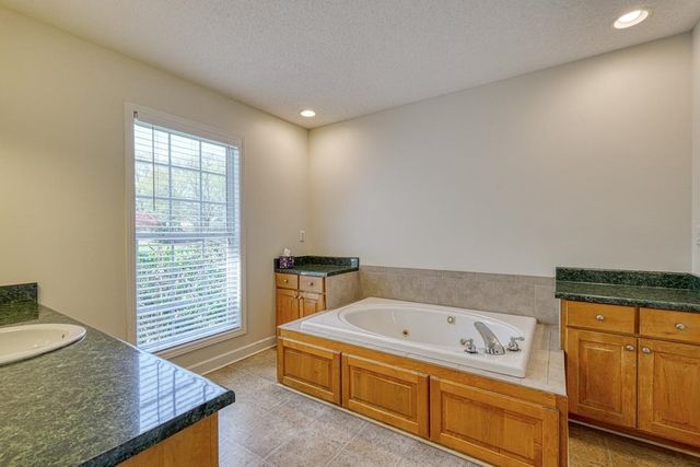 860 Thackston Drive, Spartanburg, SC 29307