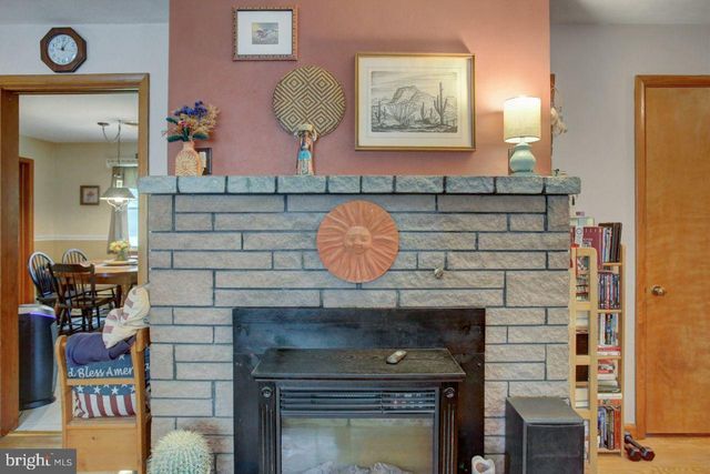 42 E GRANDVIEW AVE, Mercersburg, PA 17236