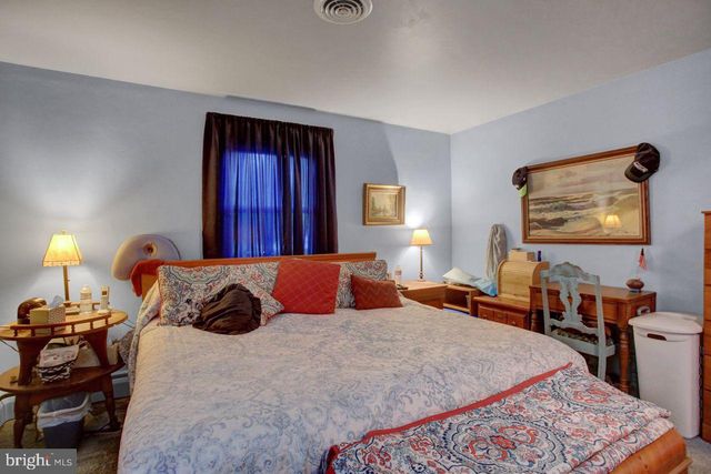 42 E GRANDVIEW AVE, Mercersburg, PA 17236
