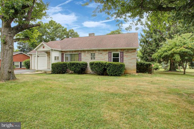 42 E GRANDVIEW AVE, Mercersburg, PA 17236