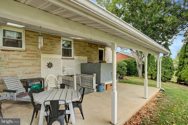 42 E GRANDVIEW AVE, Mercersburg, PA 17236