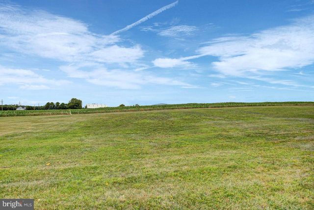 42 E GRANDVIEW AVE, Mercersburg, PA 17236